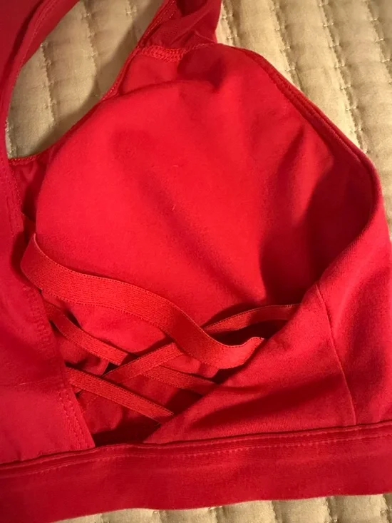 Fabletics Red Racerback Sports Bra - Picture 4 of 4